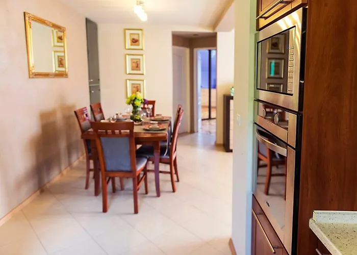 Grapa Szum Rzeki Parking Free דירה ויסלאו